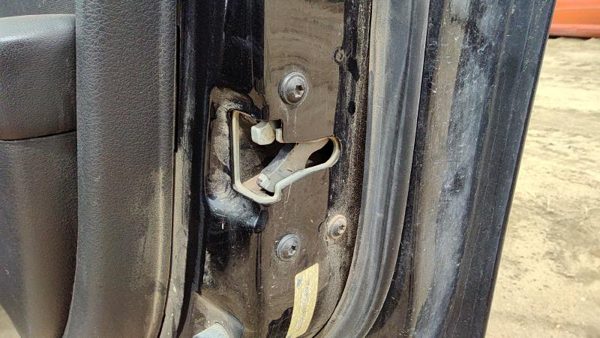 2006-2011 Ford Fusion Passenger Right Front Door Latch With Rods/Cables Oem — photo 2