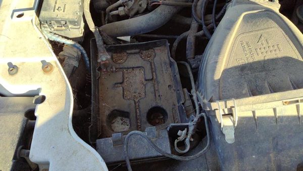 2000 Ford Taurus Battery Tray F8DZ10732AA — photo 3
