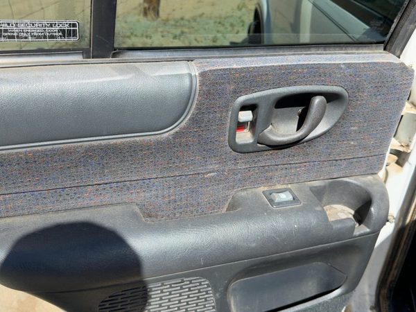 98-03 S10 Blazer Driver Left Rear Door Trim Panel With Switches Back Graphite — photo 2