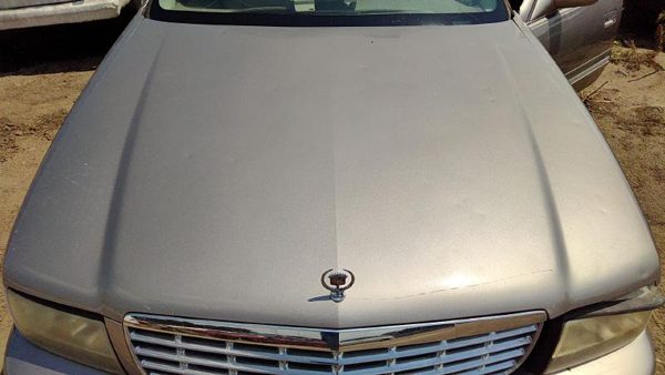 1999 Cadillac DeVille Hood 46A Beige Hail — photo 1