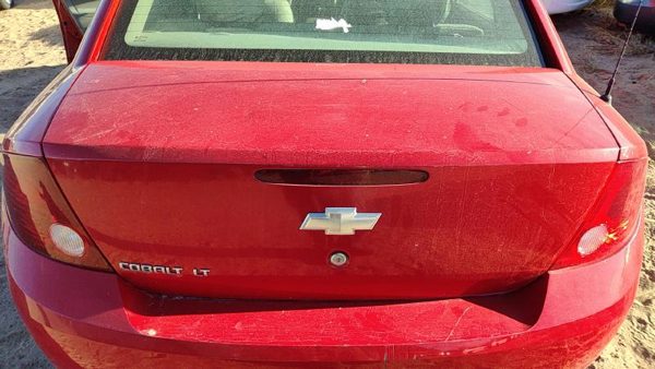 2007 Chevrolet Cobalt Trunk/decklid/hatch/tailgate 74U Victory Red 15210631 — photo 1