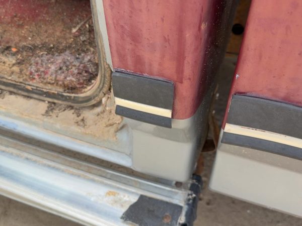 1987-1991 Ford F150 Driver Left Rear Moulding On Cab Corner Oem — photo 2