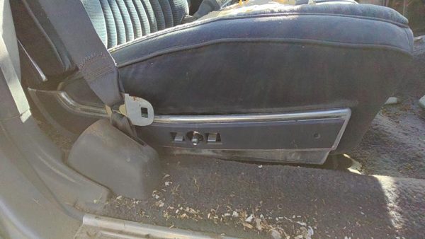 1980-1984 Deville Sedan Passenger Right Power Seat Track With Motors Only Oem — photo 3