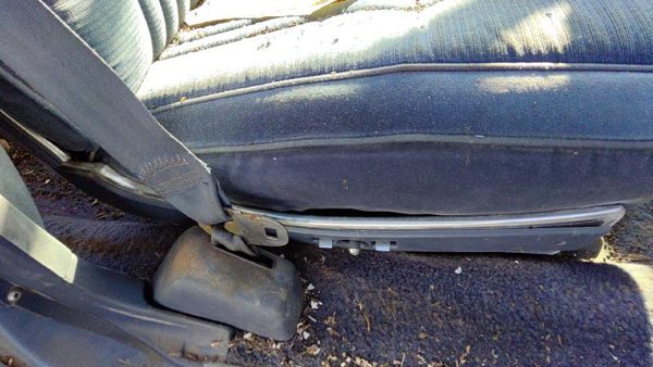 1980-1984 Deville Sedan Passenger Right Power Seat Track With Motors Only Oem — photo 2