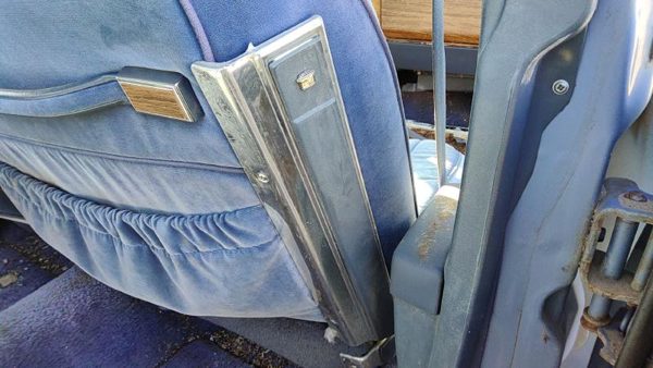 1980-1984 Deville Sedan Passenger Right Power Seat Track With Motors Only Oem — photo 4