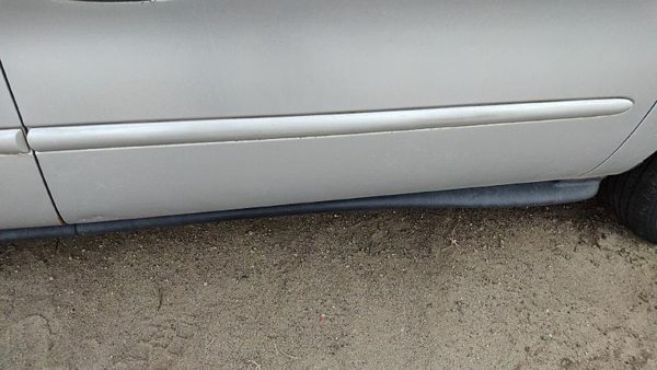 96-07 Ford Taurus Passenger Right Front Moulding From Door Trim Strip Silver Ts — photo 1
