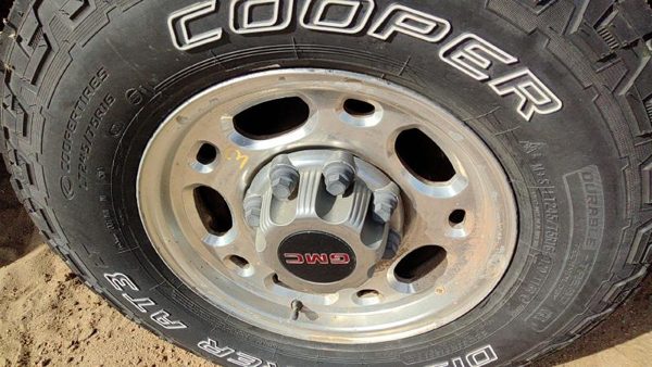 1999-10 Gmc Sierra 2500 16 Aluminum Wheel Oem Factory Py0 8 Lug Rim #3 12368964 — photo 3