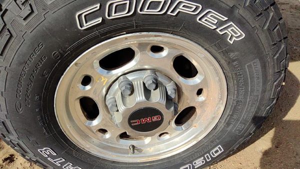 1999-10 Gmc Sierra 2500 16 Aluminum Wheel Oem Factory Py0 8 Lug Rim #3 12368964 — photo 1