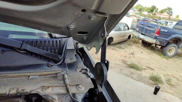 2002 GMC Sierra 2500 HD Hood Hinge RH Pewter Metallic 11U — photo 3