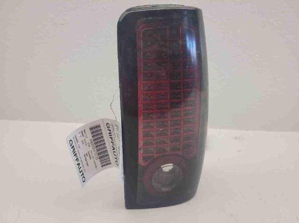 2004-2006 Chevy Tahoe Passenger Right Tail Light Brake Lamp Oem Rear 15832092 — photo 1