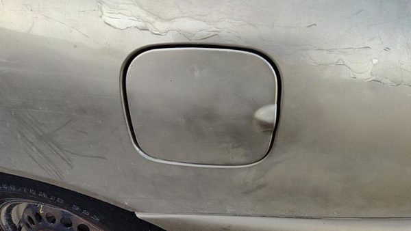 1997-2005 Buick Century Fuel Tank Door With Hinge Gas Lid Oem Filler Silver — photo 2