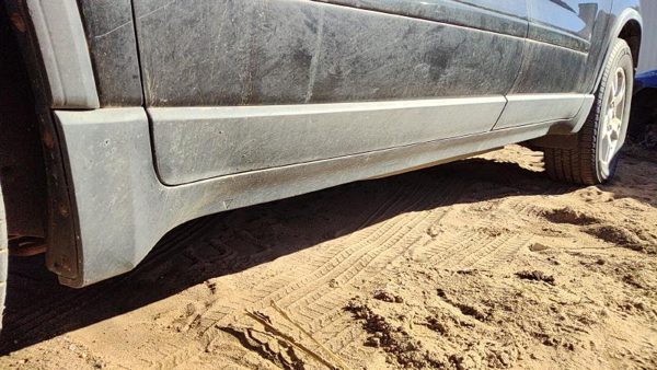 2009-2012 Gmc Acadia Driver Left Lower Rocker Panel Moulding Side Skirt Oem — photo 2