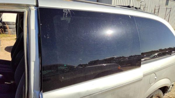 2001-2007 Dodge Caravan Driver Left Rear Side Window Door Glass Oem Back — photo 3