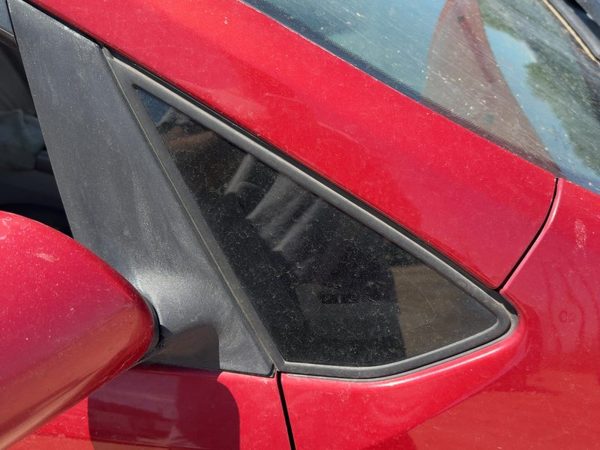 2004-2009 Toyota Prius Passenger Right Quarter Glass Side Window 6271047011 — photo 2