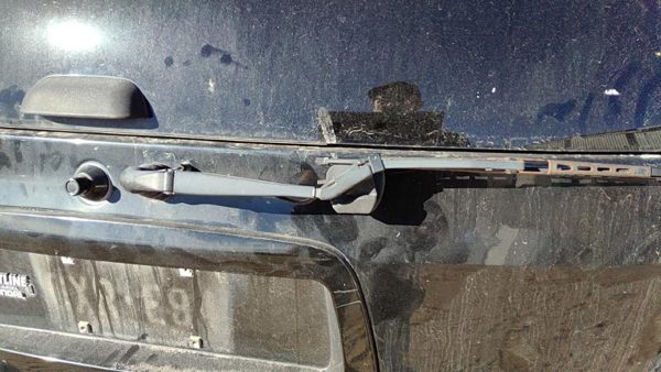 02-06 Chevy Trail Blazer Back Glass Wiper Arm Rear Window Blade Liftgate Hatch — photo 2