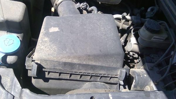 2006 Nissan Titan Air Cleaner Filter Box OEM Intake Housing 5.6L 165007s010 — photo 4