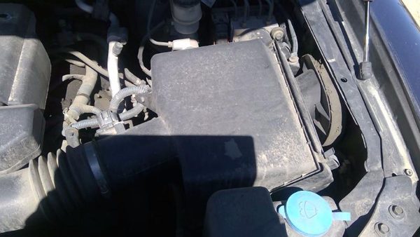 2006 Nissan Titan Air Cleaner Filter Box OEM Intake Housing 5.6L 165007s010 — photo 2