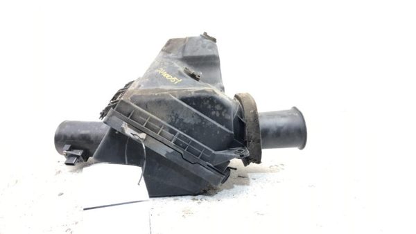 2006 Nissan Titan Air Cleaner Filter Box OEM Intake Housing 5.6L 165007s010 — photo 9