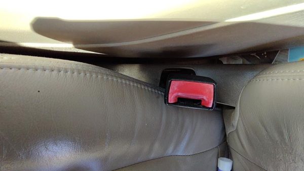 2007 Ford Escape Front Seat Belt Nh Dark Pebble Tan — photo 2