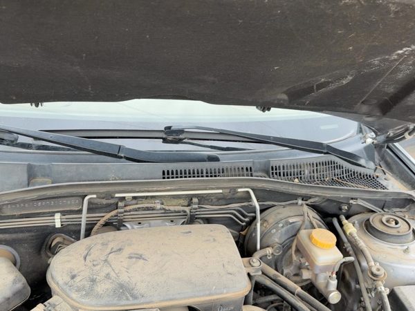 2005-2009 Subaru Legacy Outback Windshield Wiper Cowl Vent Trim Panel Oem Cover — photo 2