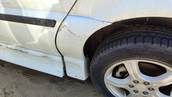 05-09 Chevy Uplander Driver Left Rear Moulding On Quarter Panel Oem White 50U — photo 1