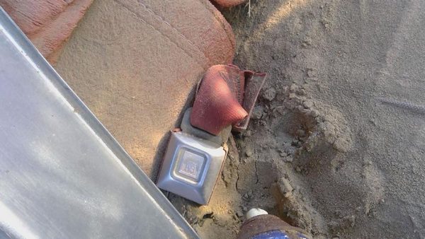 78-87 Buick Regal Passenger Right Front Seat Belt Buckle Receiver Oem Red Rb — photo 2