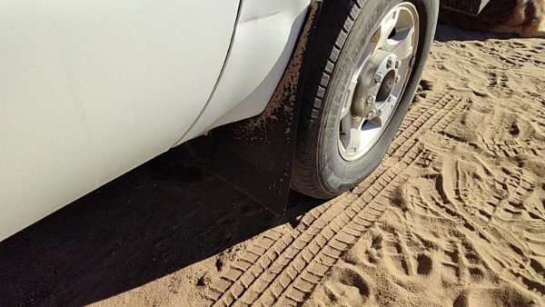 2011-2016 Ford F250 Passenger Right Mud Guard From Fender Mud Flap Oem — photo 3