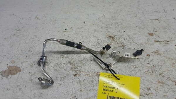 2013 Cadillac Srx 3.6L Fuel Line Oem 12633596 — photo 1