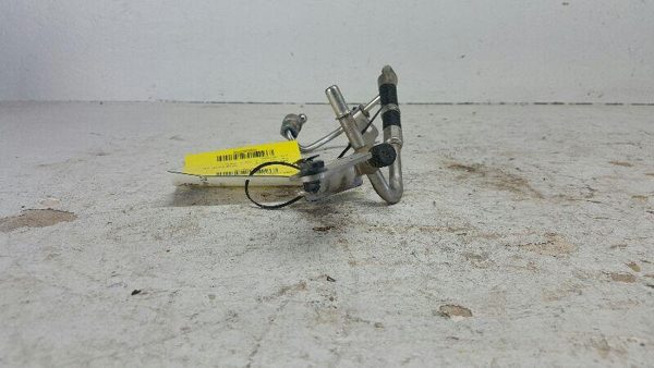 2013 Cadillac Srx 3.6L Fuel Line Oem 12633596 — photo 5