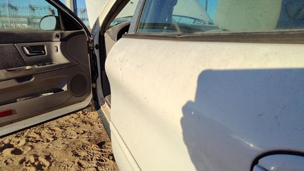 2000 Ford Taurus Rear Door LH White 2F1Z5424631AA — photo 7