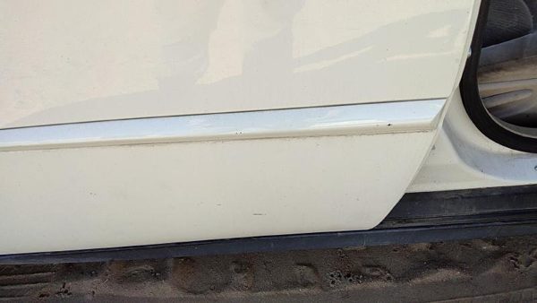 05-09 Lacrosse Passenger Right Rear Moulding From Door Back Trim Strip White 40U — photo 6