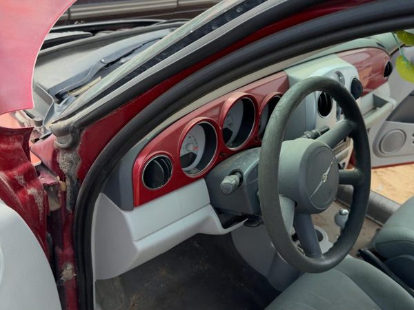 2006-2010 Chrysler PT Cruiser Driver Left Door Sill Weatherstripping Seal — photo 7