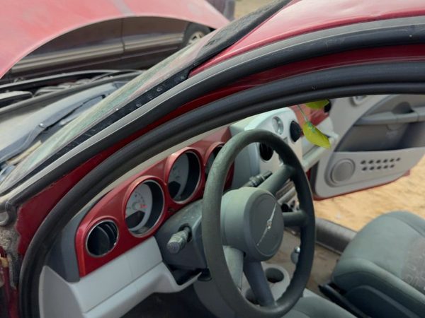 2006-2010 Chrysler PT Cruiser Driver Left Door Sill Weatherstripping Seal — photo 8
