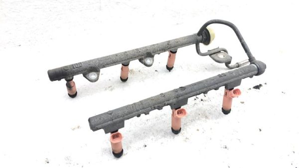 2004-2008 Toyota Highlander Complete Fuel Rail With Injectors Set Loaded Oem — photo 1
