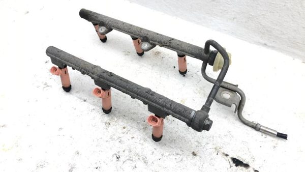 2004-2008 Toyota Highlander Complete Fuel Rail With Injectors Set Loaded Oem — photo 2