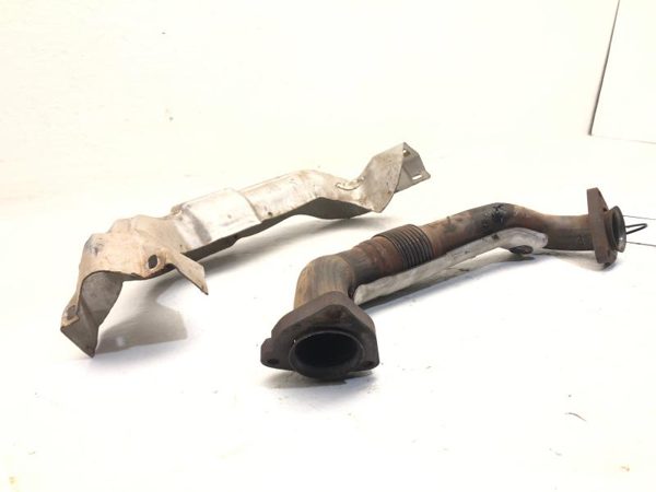 2004 Chevy Impala Exhaust Manifold Crossover With Heat Shield Oem 3.4L — photo 4