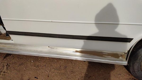 1992-1996 Gmc Van 3500 Driver Left Rear Moulding On Quarter Panel Oem — photo 1