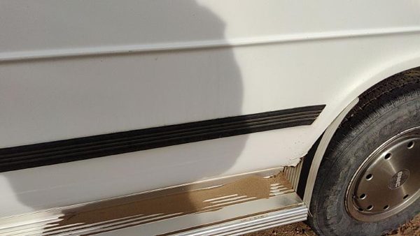 1992-1996 Gmc Van 3500 Driver Left Rear Moulding On Quarter Panel Oem — photo 2