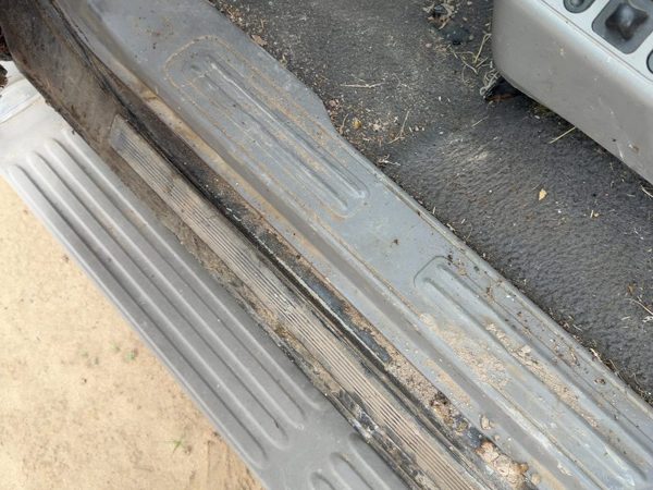 2001 Ford Expedition Driver Left Lower Sill Step Moulding Trim Panel Oem Gray 12 — photo 5