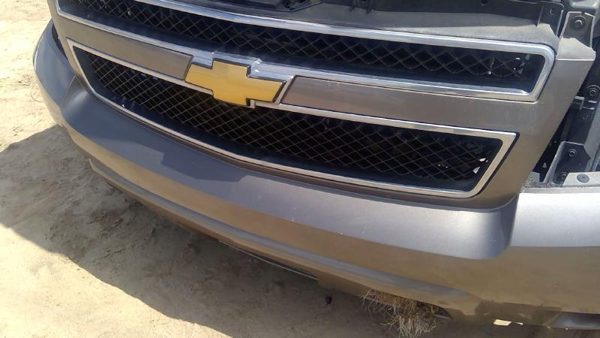 2012 Chevy Tahoe Grille Ls Black With Chrome Surround Lower Mocha Gha — photo 3