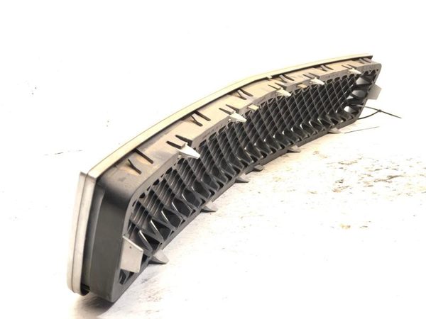 2012 Chevy Tahoe Grille Ls Black With Chrome Surround Lower Mocha Gha — photo 12