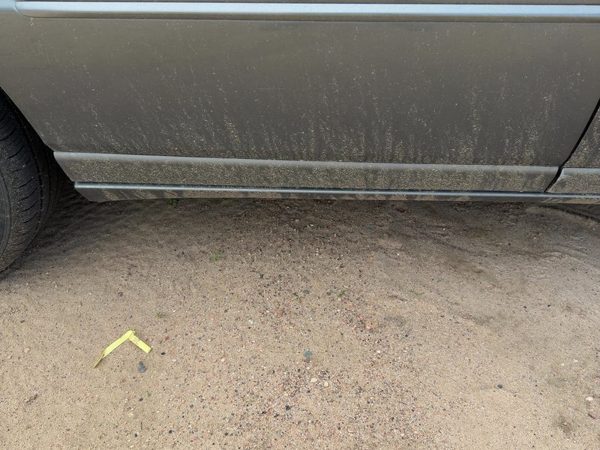 98-04 Seville Passenger Right Rear Moulding From Door Back Lower Sedan Thunder G — photo 1