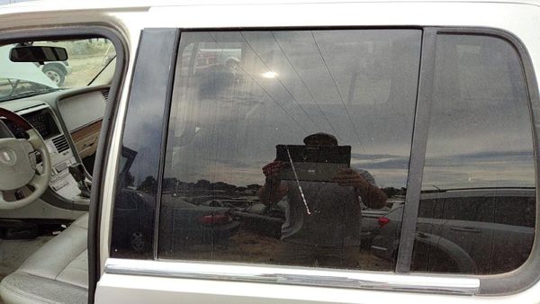 2003-2005 Lincoln Aviator Driver Left Rear Side Window Door Glass Oem Back — photo 1