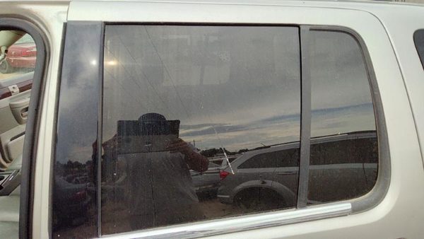 2003-2005 Lincoln Aviator Driver Left Rear Side Window Door Glass Oem Back — photo 4