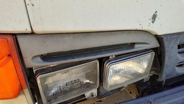 1996 Isuzu Npr Headlight Door Passenger Right Trim Bezel OEM RH — photo 4