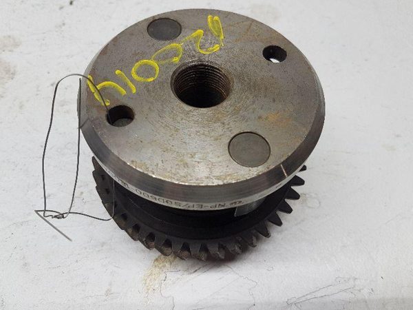 1982 Volvo 720 Injector Pump Drive Gear Assembly Timing 2.2L Diesel 105622-0770 — photo 1