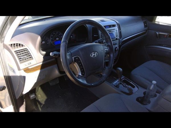 2010 Hyundai Santa — vehicle photo 6