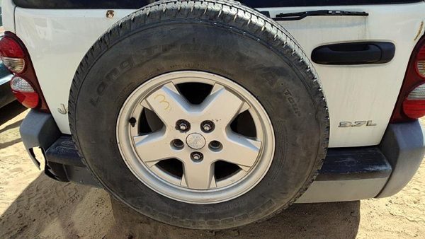 2005 Jeep Liberty Spare Tire Carrier — photo 5