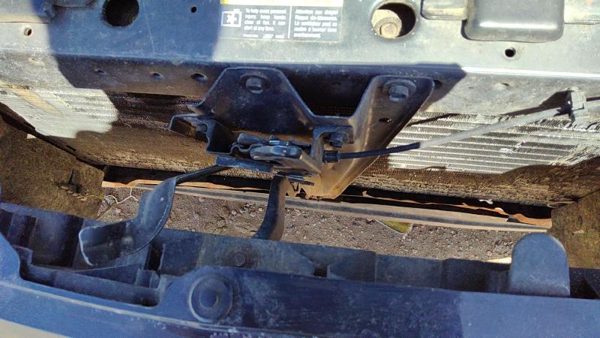 1997-2004 Buick Regal Hood Latch Assembly With Bracket Oem 15856715 — photo 3