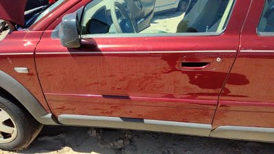 2001 Volvo V70 Front Door LH Red 445